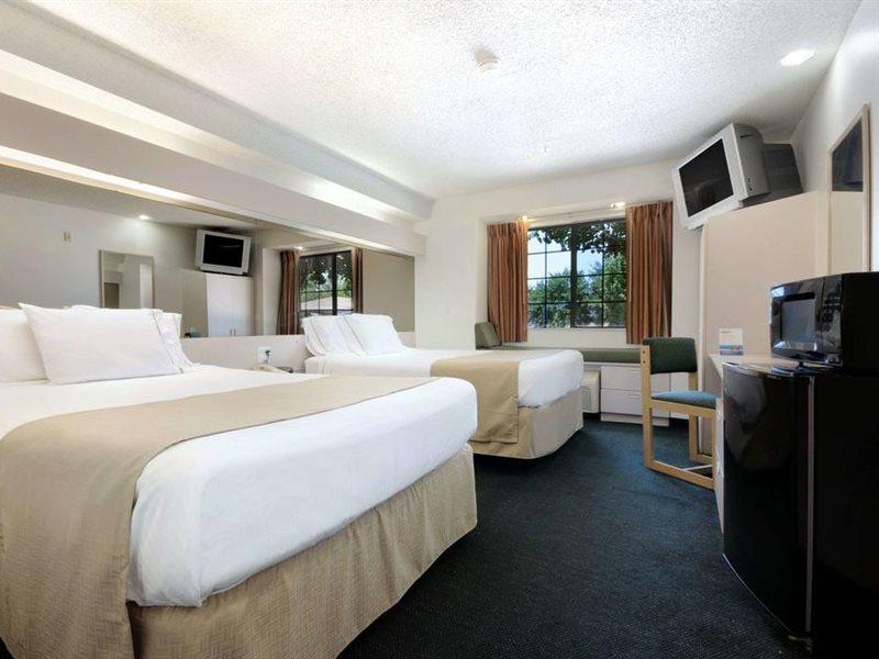 Travelodge By Wyndham Arlington/Dallas Area Eksteriør bilde