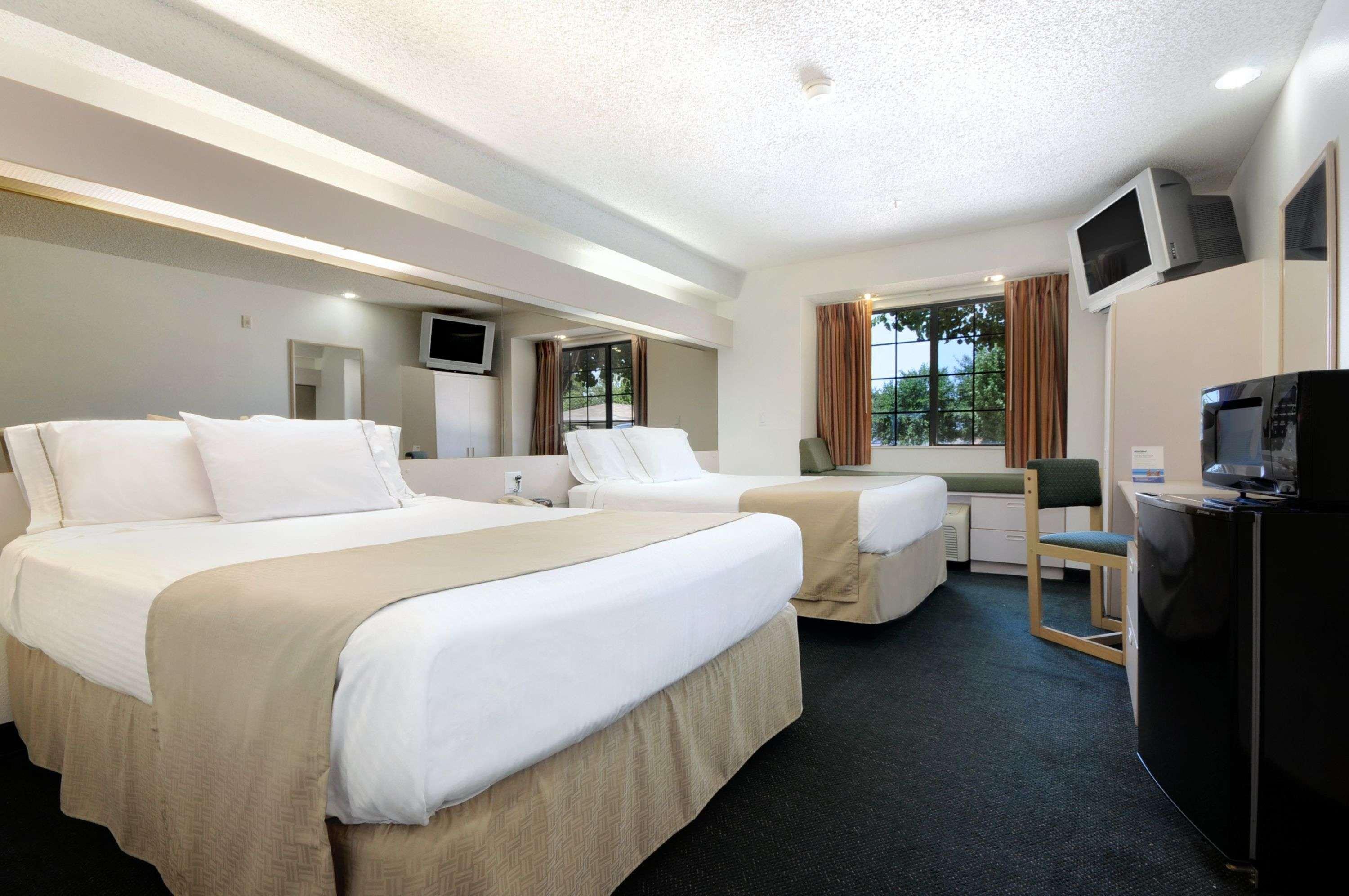 Travelodge By Wyndham Arlington/Dallas Area Rom bilde