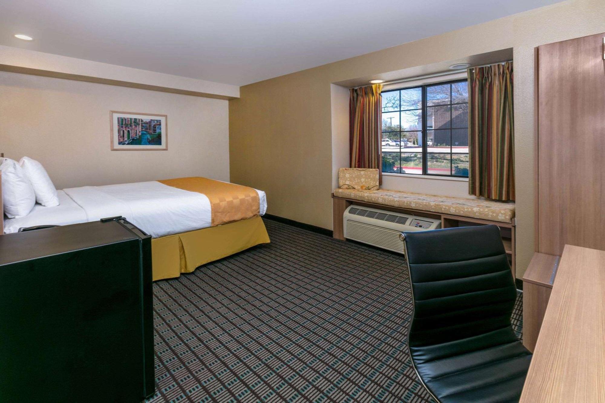 Travelodge By Wyndham Arlington/Dallas Area Eksteriør bilde
