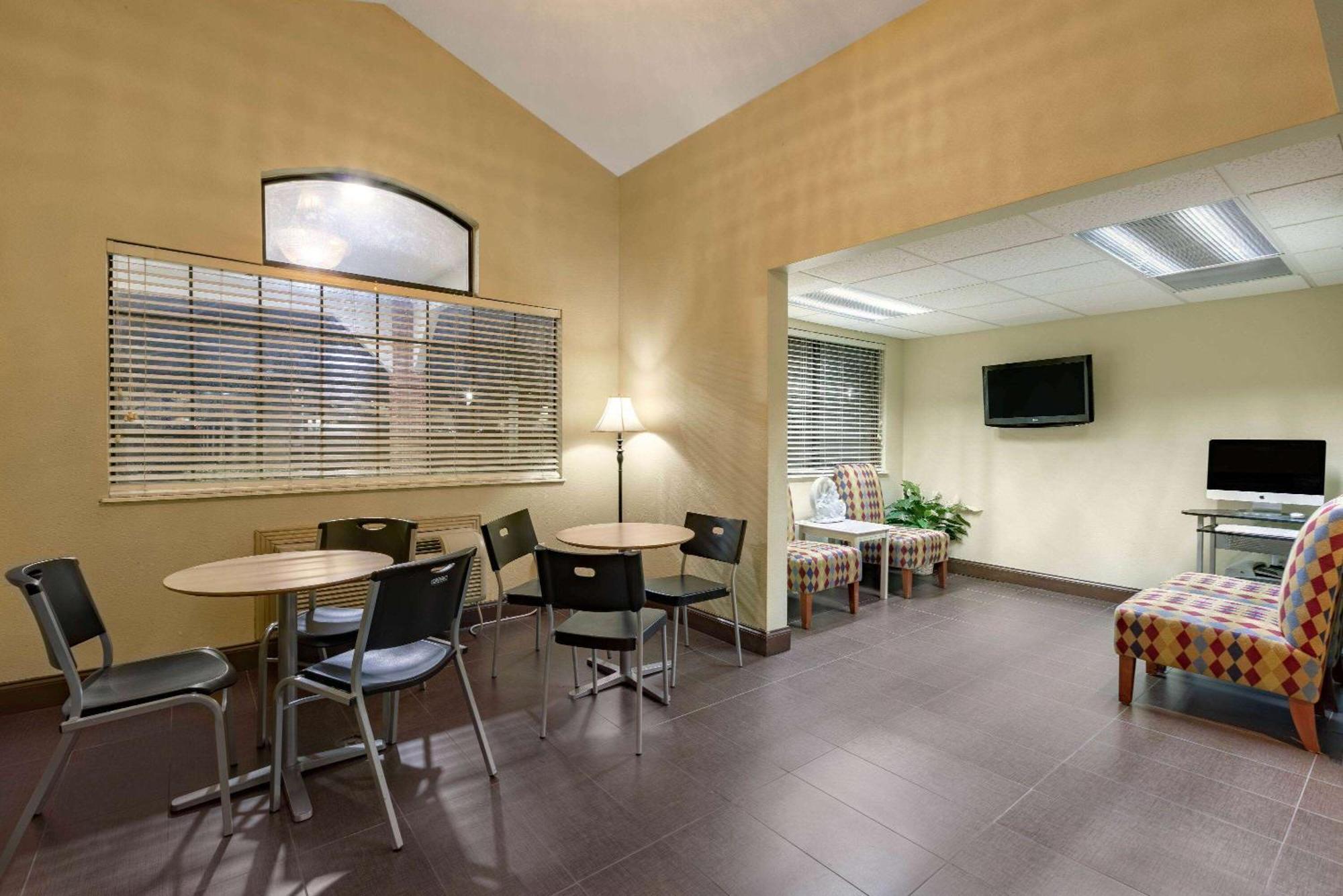 Travelodge By Wyndham Arlington/Dallas Area Eksteriør bilde