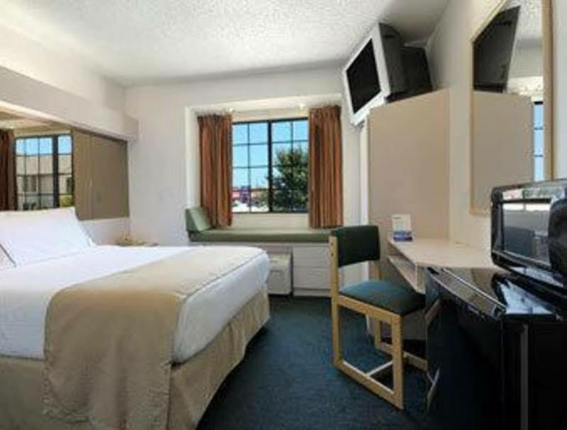Travelodge By Wyndham Arlington/Dallas Area Eksteriør bilde