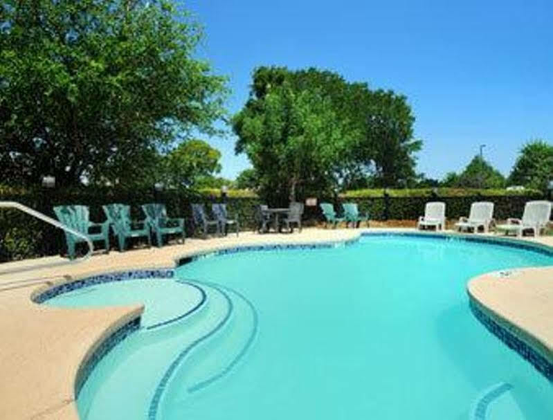 Travelodge By Wyndham Arlington/Dallas Area Eksteriør bilde